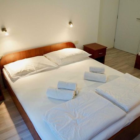 Sesar Apartments Krk - No. 1 Iva Krk Town Luaran gambar