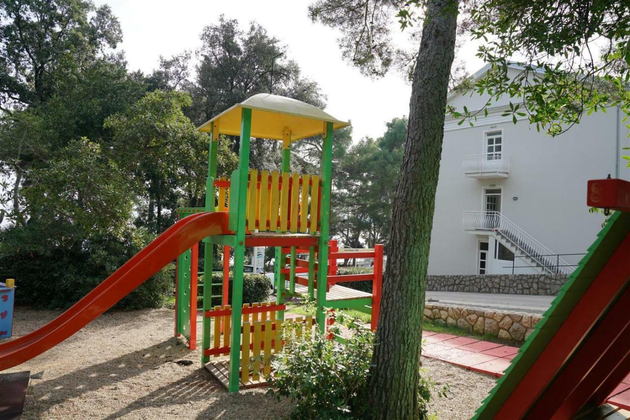 Sesar Apartments Krk - No. 1 Iva Krk Town Luaran gambar